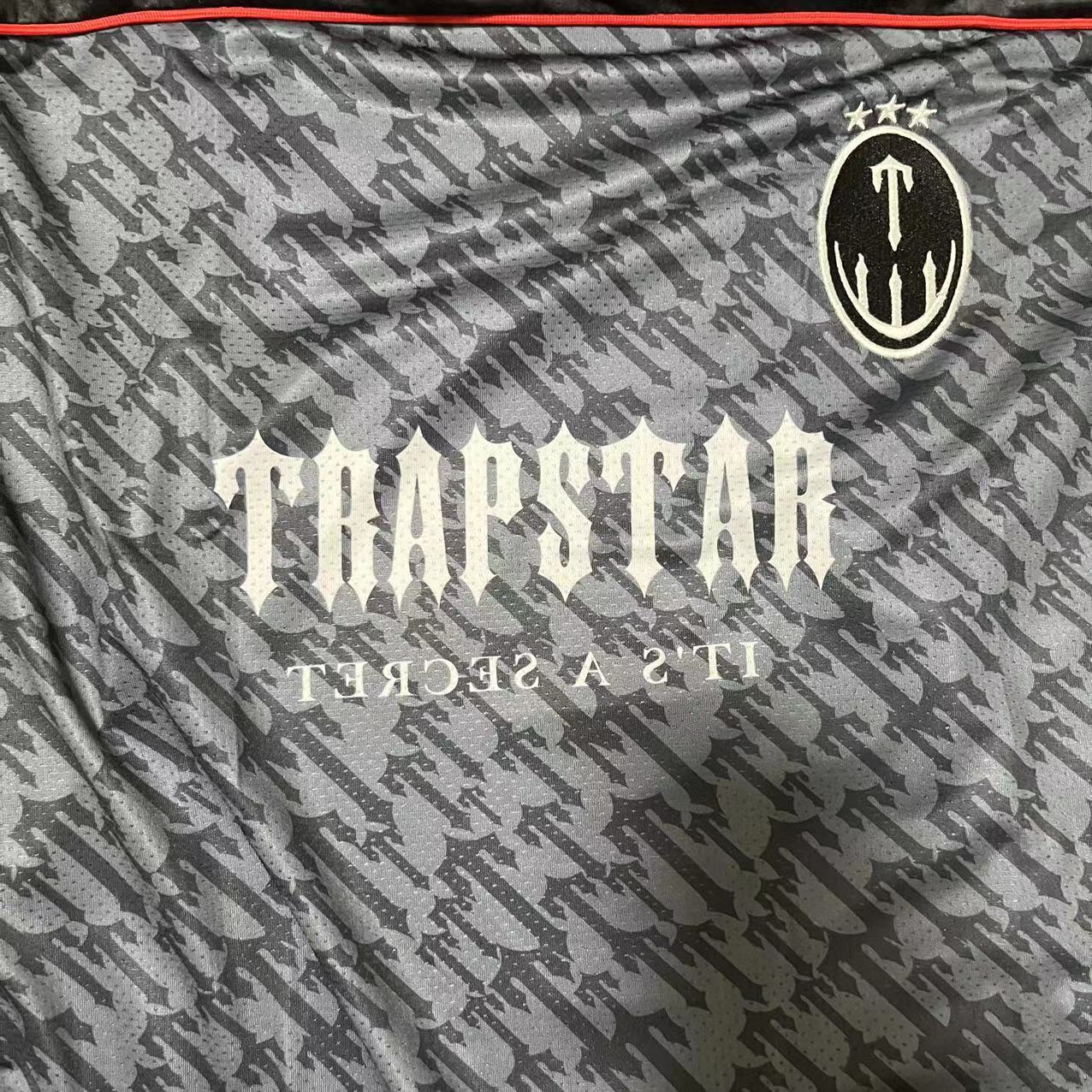 TRAPSTAR FOOTBALL JERSEY TEE (BLACK-RED)