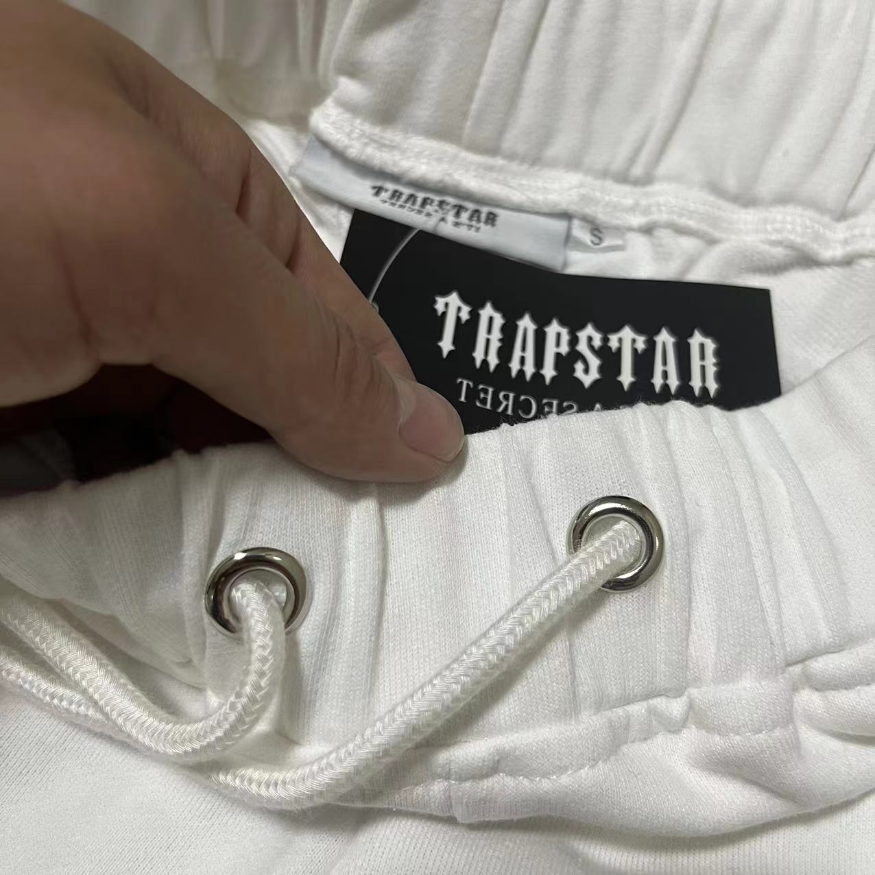 TRAPSTAR TEE T SHIRT LETTER EMBROIDERY (WHITE WHITE BLUE)